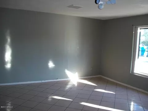 36 E Beautiful Ln, Phoenix, AZ 85042 photo 2