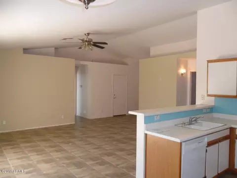 2083 E Stottler Ct, Gilbert, AZ 85296 photo 9