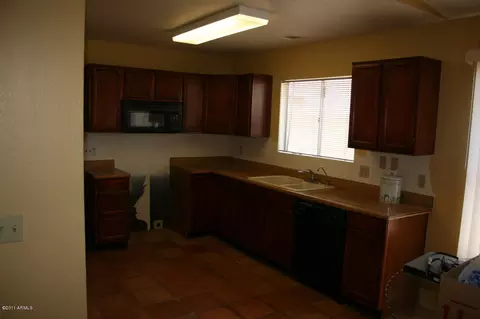 1446 E Topeka Dr, Phoenix, AZ 85024 photo 5