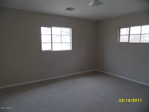 2037 Earll Dr, Phoenix, AZ 85016 photo 3