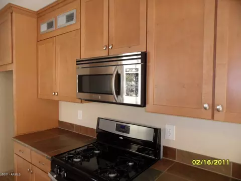 2037 Earll Dr, Phoenix, AZ 85016 photo 8