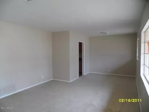 2037 Earll Dr, Phoenix, AZ 85016 photo 2