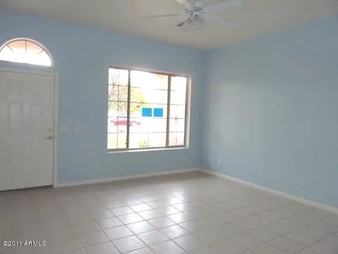 91 E Smoke Tree Rd, Gilbert, AZ 85296 photo 2