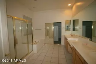 1766 E Washington Ct, Gilbert, AZ 85234 photo 2
