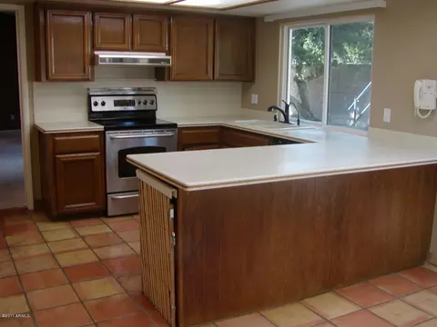 2258 E Becker Ln, Phoenix, AZ 85028 photo 5