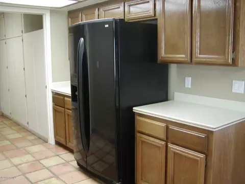 2258 E Becker Ln, Phoenix, AZ 85028 photo 6