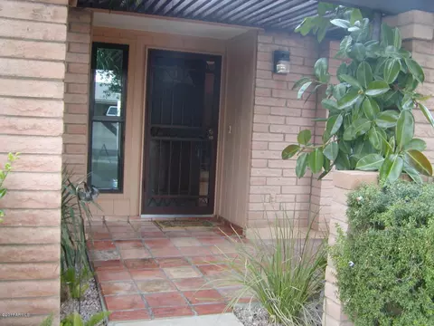 2258 E Becker Ln, Phoenix, AZ 85028 photo 3