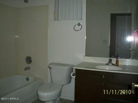 570 E Orchid Ln, Gilbert, AZ 85296 photo 7