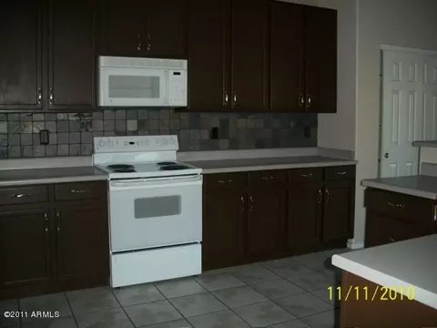 570 E Orchid Ln, Gilbert, AZ 85296 photo 4