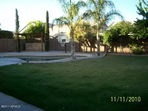 570 E Orchid Ln, Gilbert, AZ 85296 photo 2
