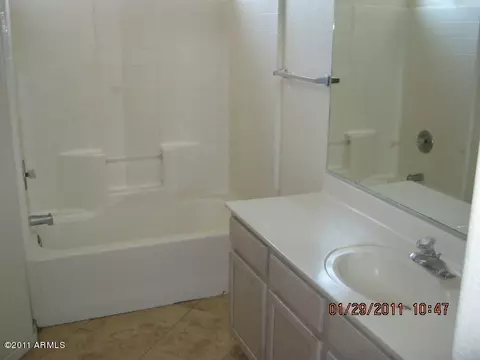 3413 N 68th Dr, Phoenix, AZ 85033 photo 5