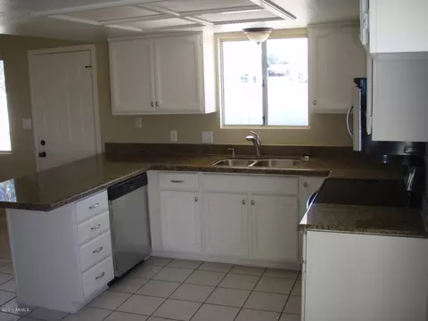 3045 E Diamond Ave, Mesa, AZ 85204 photo 3