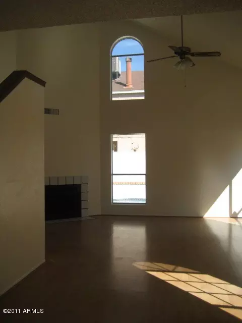448 E Kerry Ln, Phoenix, AZ 85024 photo 3