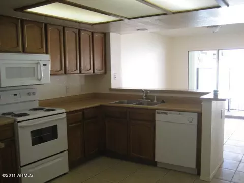 448 E Kerry Ln, Phoenix, AZ 85024 photo 4
