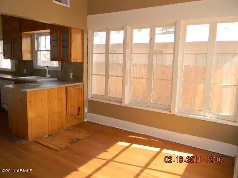 1327 E Moreland St, Phoenix, AZ 85006 photo 6