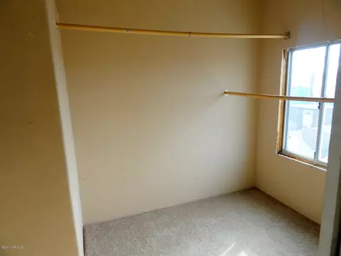 6413 W Mitchell Dr, Phoenix, AZ 85033 photo 4