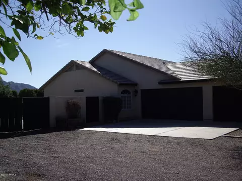 18317 E Sunnybrook Ln, Gilbert, AZ 85298 photo 2