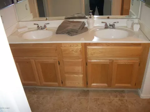 743 S Lanus Dr, Gilbert, AZ 85296 photo 8