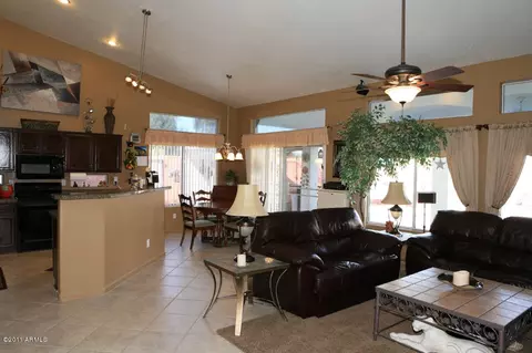 3602 E Kristal Way, Phoenix, AZ 85050 photo 2