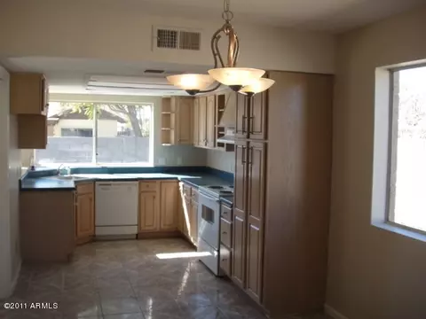 2233 El Moro Ave, Mesa, AZ 85204 photo 2