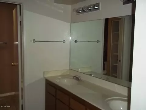 7047 S 43rd Way, Phoenix, AZ 85042 photo 26