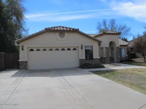 813 Encinas Ave, Gilbert, AZ 85234 photo 2