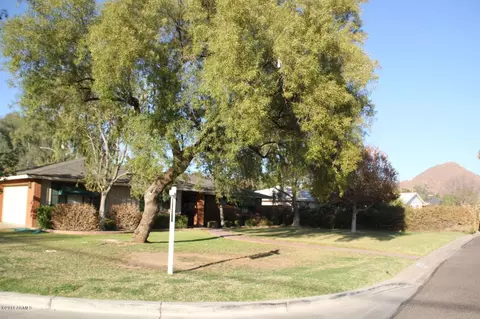 3802 Elm St, Phoenix, AZ 85018 photo 2