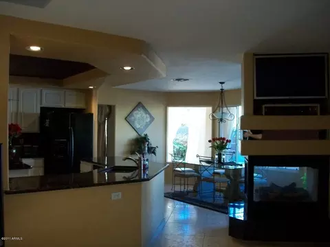 2620 E Arabian Dr, Gilbert, AZ 85296 photo 2