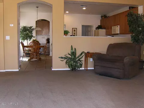 1568 E Iris Dr, Chandler, AZ 85286 photo 2