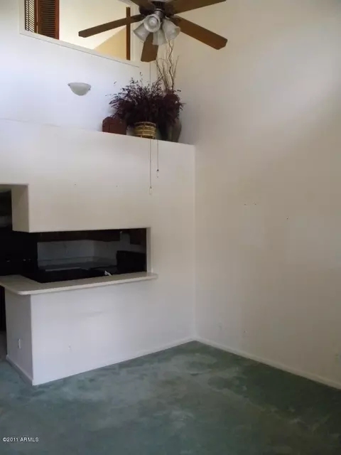 1025 E Highland Ave #42, Phoenix, AZ 85014 photo 2