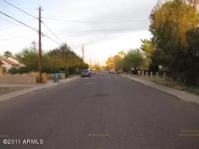 914 E Whitton Ave, Phoenix, AZ 85014 photo 2