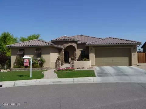 3352 E Virgil Dr, Gilbert, AZ 85298 photo 1