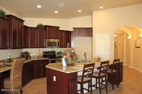 10110 S 5th St, Phoenix, AZ 85042 photo 1