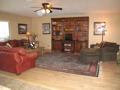 2044 E Soft Wind Dr, Phoenix, AZ 85024 photo 4