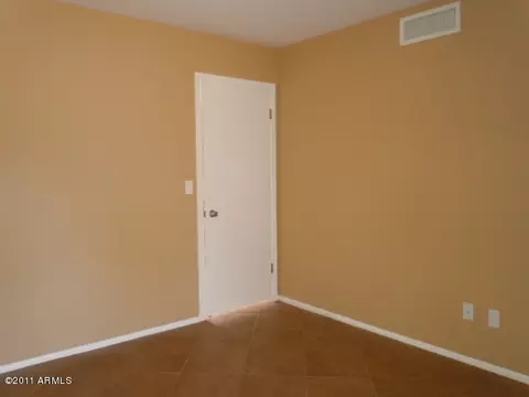 735 E Michelle Dr, Phoenix, AZ 85022 photo 9