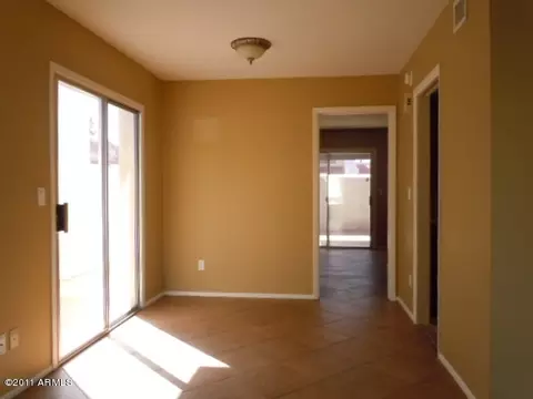 735 E Michelle Dr, Phoenix, AZ 85022 photo 4