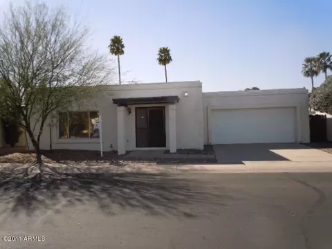 735 E Michelle Dr, Phoenix, AZ 85022 photo 1