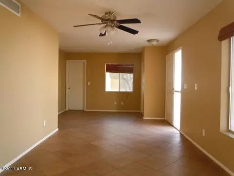 735 E Michelle Dr, Phoenix, AZ 85022 photo 3