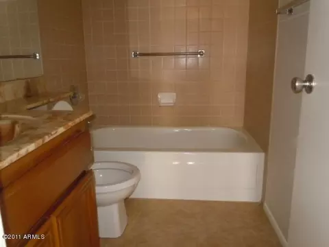 735 E Michelle Dr, Phoenix, AZ 85022 photo 7