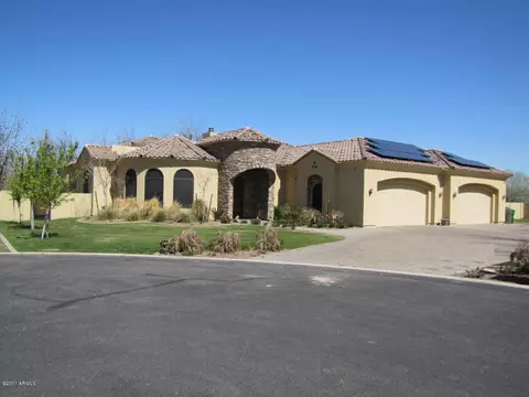 15446 E Bronco Ct, Gilbert, AZ 85298 photo 3