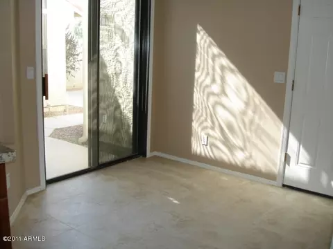 907 E Mcnair Dr, Tempe, AZ 85283 photo 4