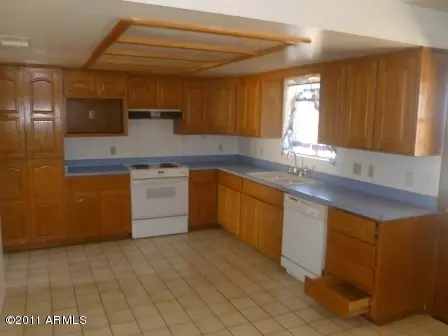 517 N Pecan St, Mesa, AZ 85201 photo 4