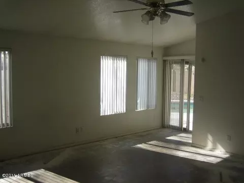 570 S Ash St, Gilbert, AZ 85233 photo 3