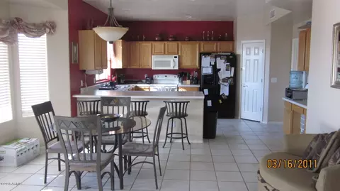 2131 E Helena Dr, Phoenix, AZ 85022 photo 4