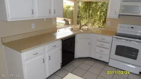 853 E Sandra Ter, Phoenix, AZ 85022 photo 5