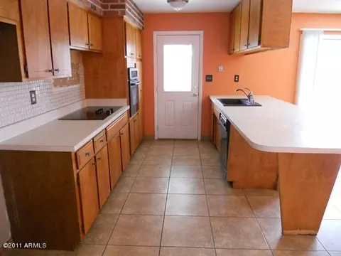 1955 E Cairo Dr, Tempe, AZ 85282 photo 2