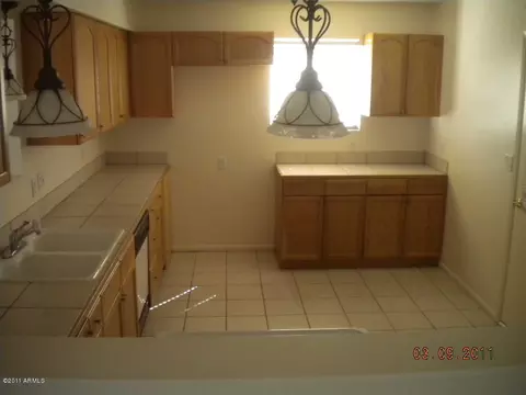 1355 S Grand Dr, Apache Junction, AZ 85120 photo 4