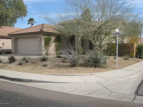 3219 E Behrend Dr, Phoenix, AZ 85050 photo 2