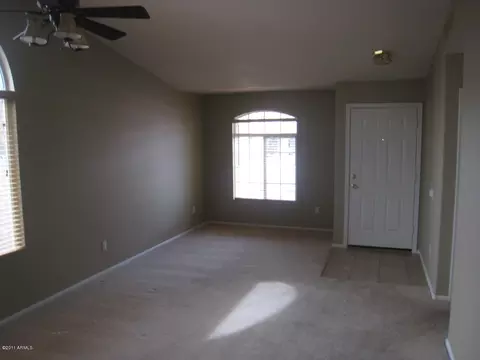 3219 E Behrend Dr, Phoenix, AZ 85050 photo 4