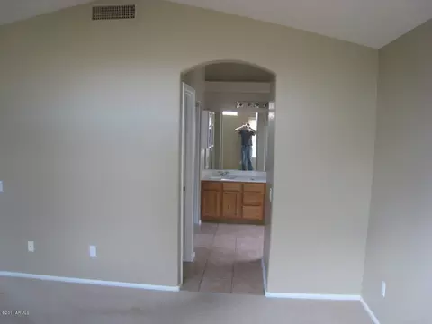 3219 E Behrend Dr, Phoenix, AZ 85050 photo 9